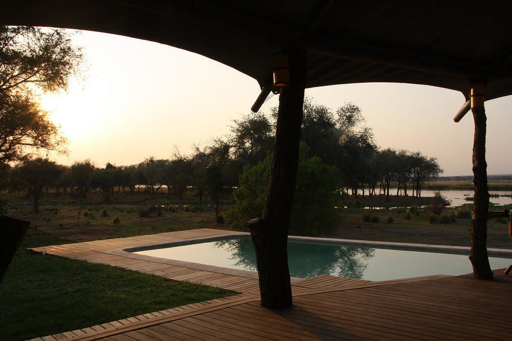 Anabezi Camp Hotel Jeki Екстериор снимка